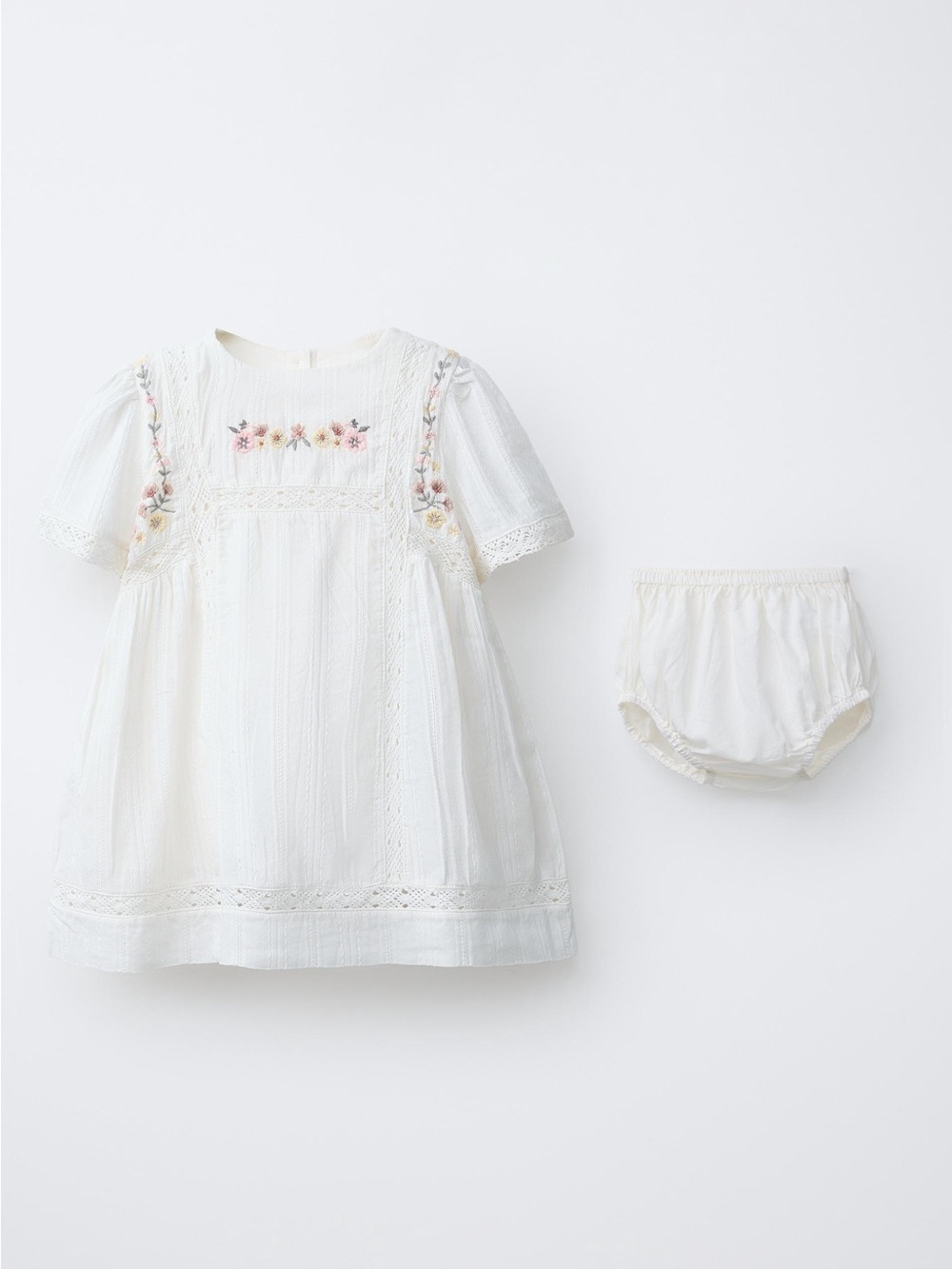 EMBROIDERED FLORAL DRESS AND KNICKERS